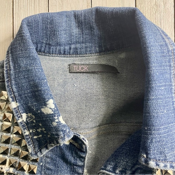 Tuck Studded Bleach-Splattered Lion Graphic Button Up Denim Jean Jacket - Picture 5 of 8